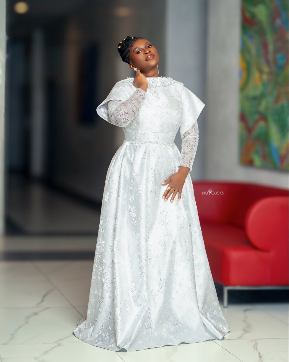 Esther Smith tweet media