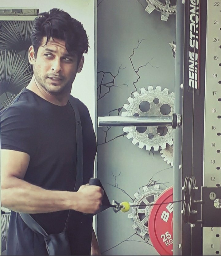 Twinkle Sidhearts tweet media