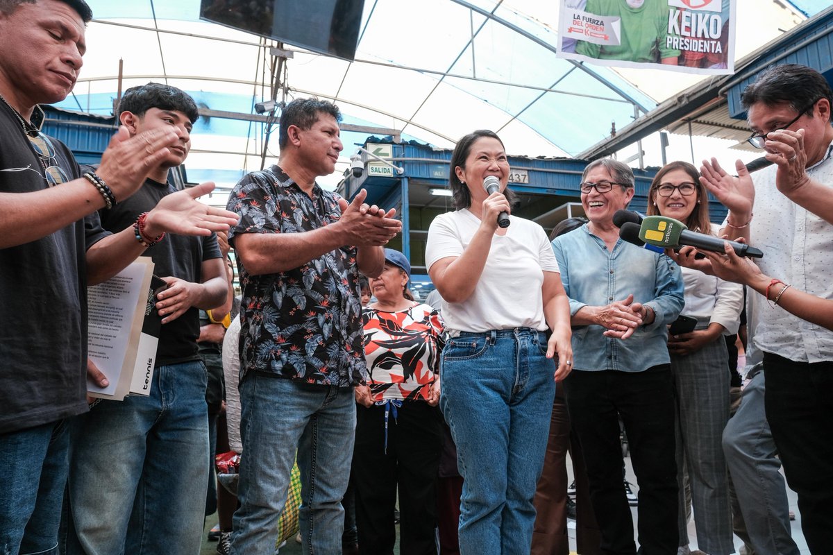 FuerzaPopular__'s tweet photo. Recorriendo los talleres de calzado peruano y escuchando a nuestra gente. Sus exigencias son claras: medidas antidumping, Reactiva Calzado y medicinas urgentes para sus centros de salud. ¡A trabajar por ellos! https://t.co/9UYO4lawid