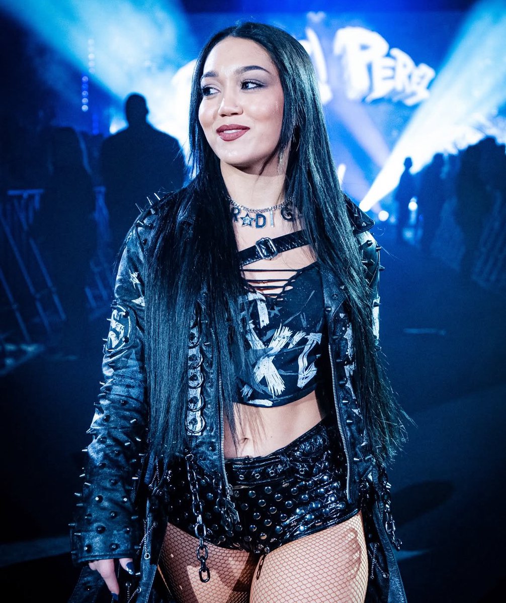 Roman Reigns SZN 💥 tweet media