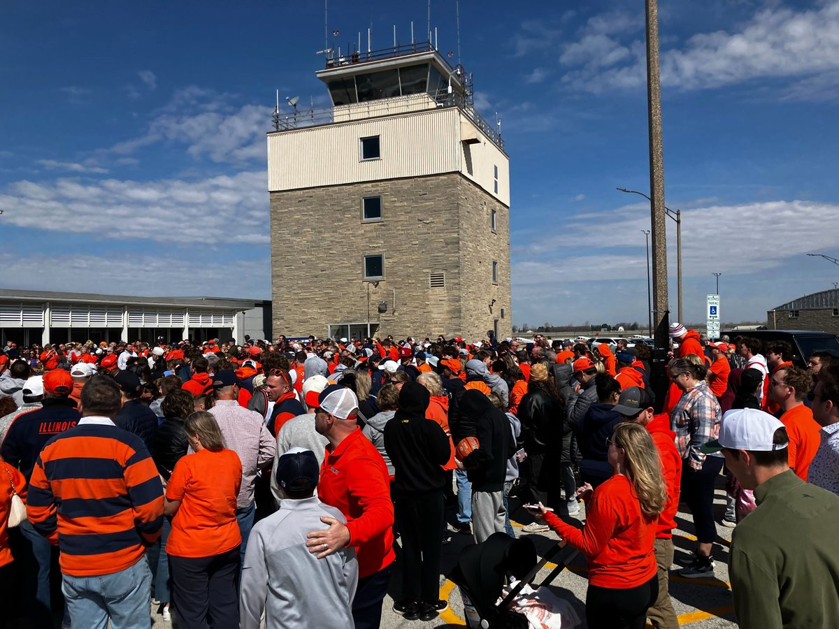 The Illini faithful ready to welcome <a href="/IlliniMBB/">Illinois Men's Basketball</a> back to the C-U.

 <a href="/WillardAir/">Willard Air</a> <a href="/wandtvnews/">WAND TV News</a>