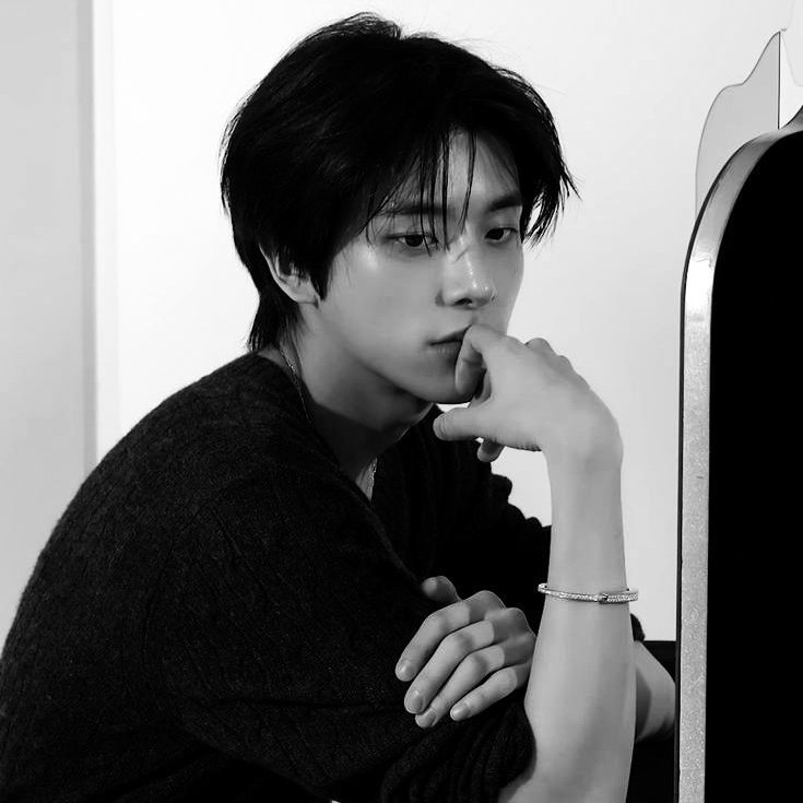 ink me 🔞 | #jakewon 
—few tweets au. 

wherein Jio (sjy) dreamt of having a tattoo but it must be from his favorite tattoo artist Wade (yjw) who he secretly admires.