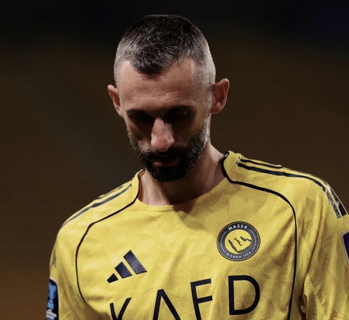 روان tweet media