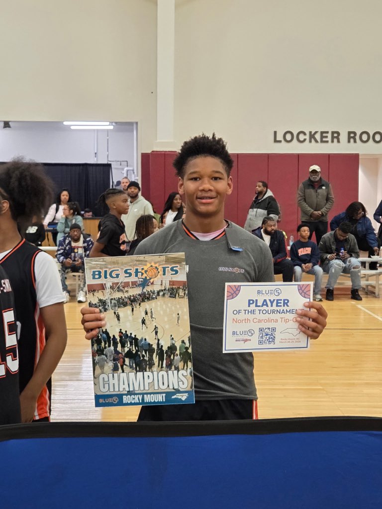 BIG SH🏀TS tweet media