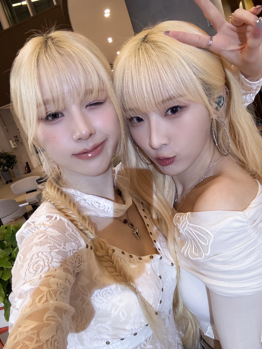 래빗뭉 tweet media