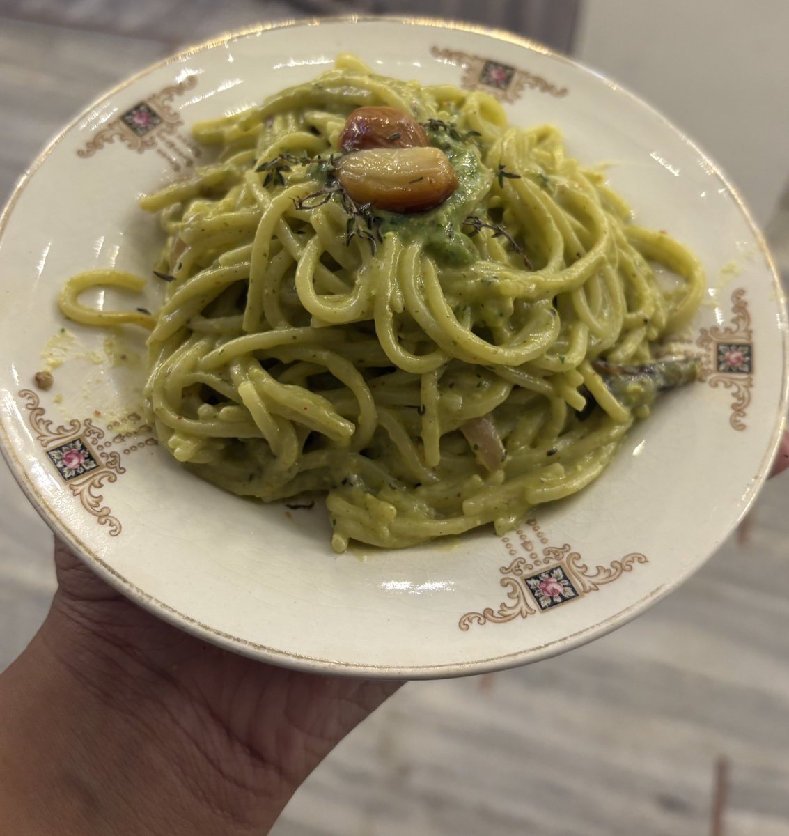 benadryl bhutto tweet media