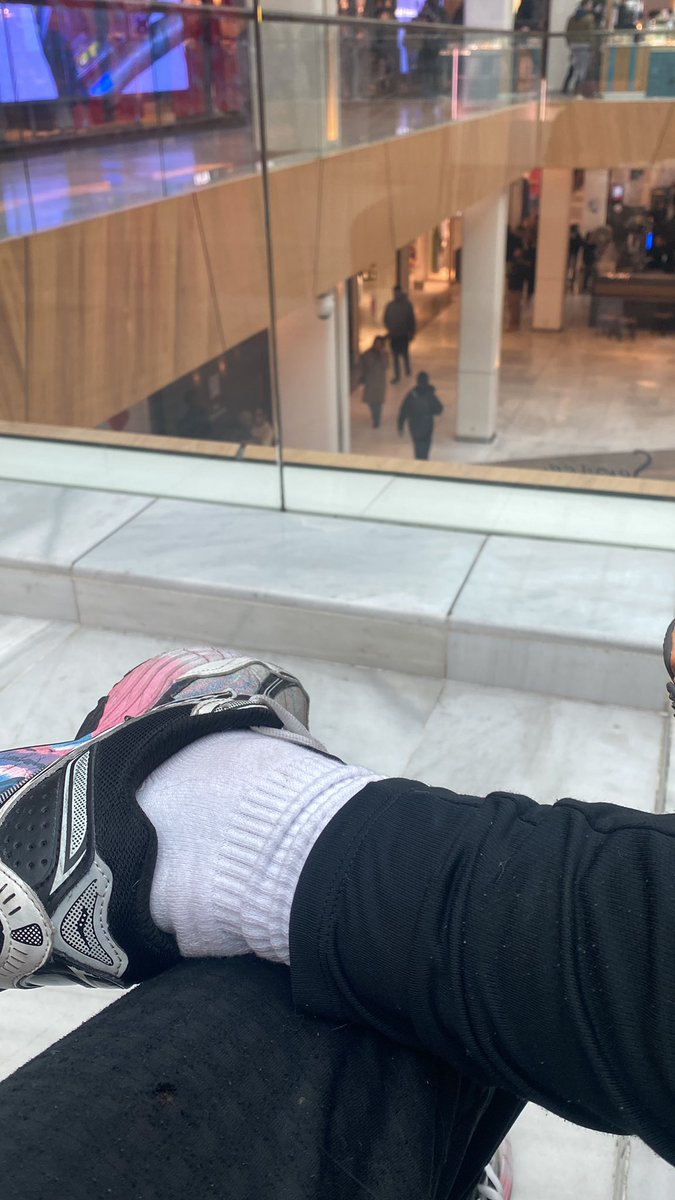 MAITREFOUETTRR's tweet image. Je me lance dans la domination bande de salope 😈 
Je recherche des moneyslaves actifs pour du long terme 

PayPal en bio !

#domi #moneyslave #soumis #cashmaster #footfetısh #pieds #feet