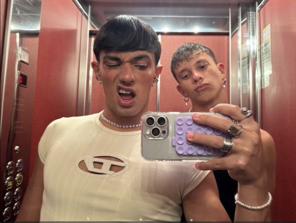 Pointrouge☀️🎨 tweet media