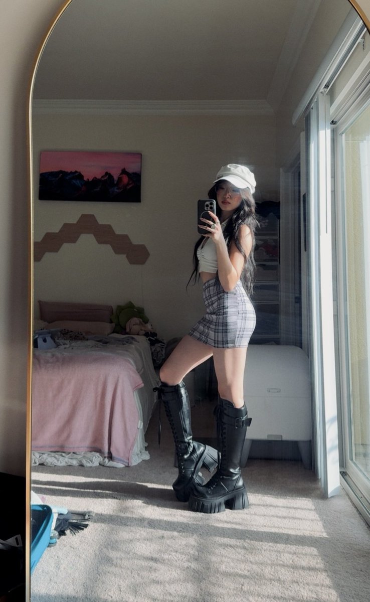 Esoteric Mila🪷 tweet media