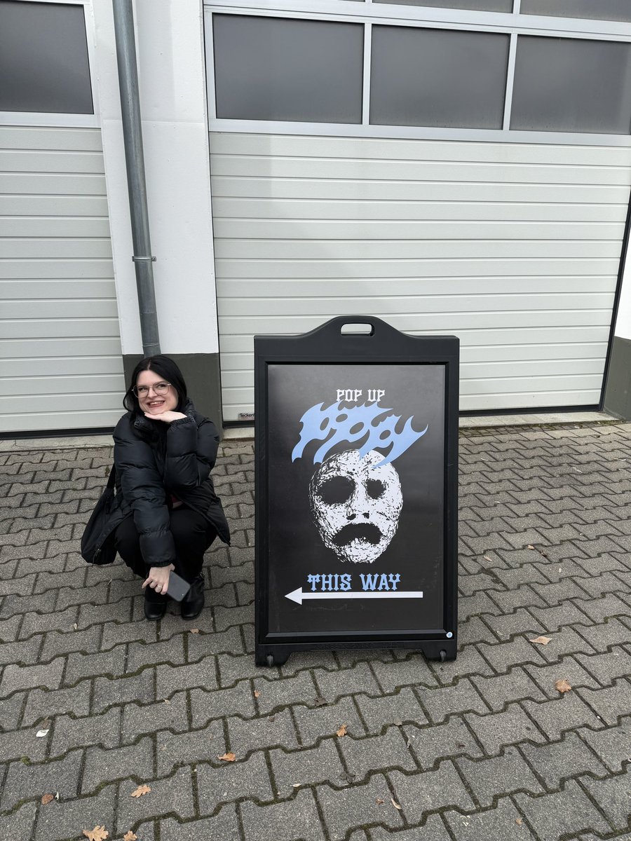 POPPY 2/2 TODAYYY 
hometown show🙂‍↕️🙂‍↕️