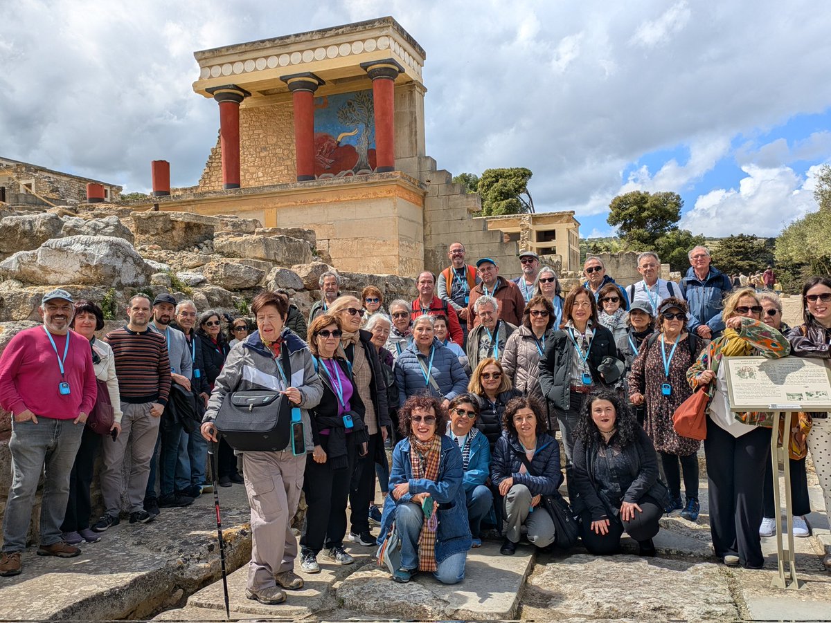 SEEC_nacional's tweet photo. Segundo día del viaje a Creta de @SEEC_nacional.  Hoy hemos visitado Cnoso, el Museo Arqueológico de Iraklio y la ciudad. https://t.co/yA8AXxdB5X