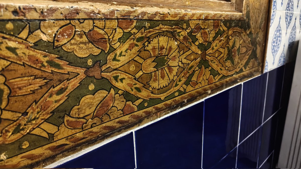 LayyLayyLom tweet media