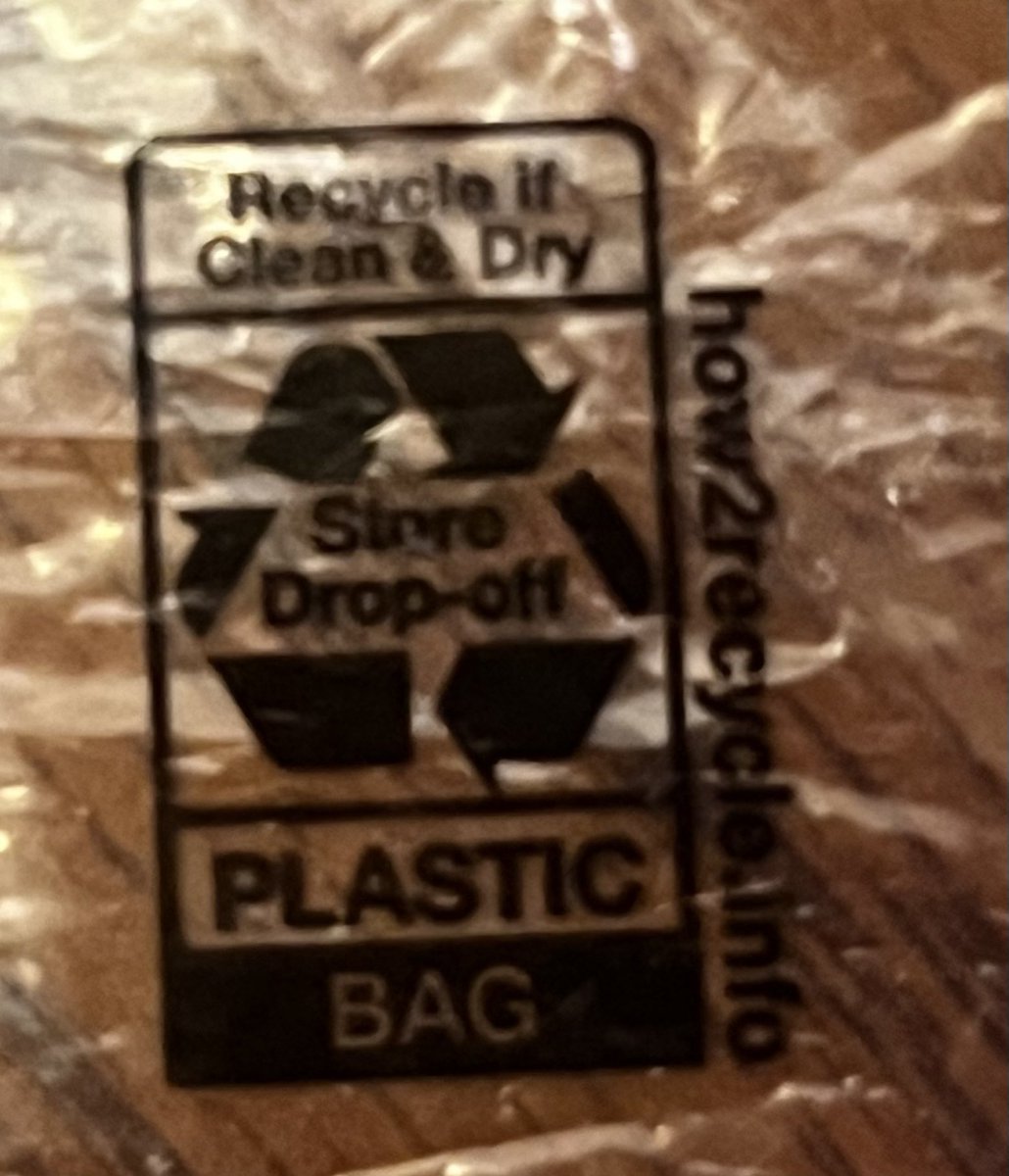 marsrock3's tweet photo. Found on D’Italiano bread. Put in the store drop off bin. #recycling #recycle https://t.co/tpXXh7GUiq