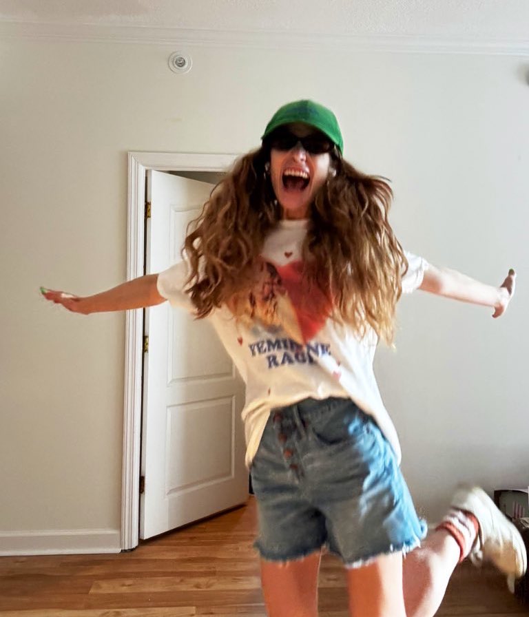 Leslie ❤️‍🔥TLOAS ERA!!! tweet media