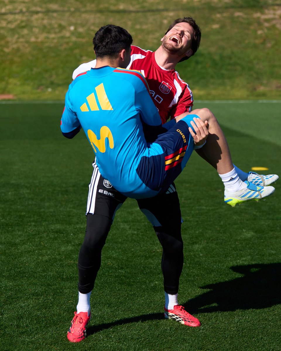 FCB World tweet media