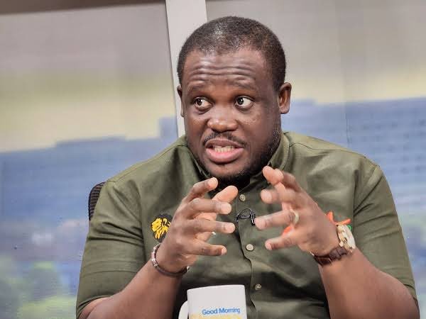 Beno SarkCess tweet media