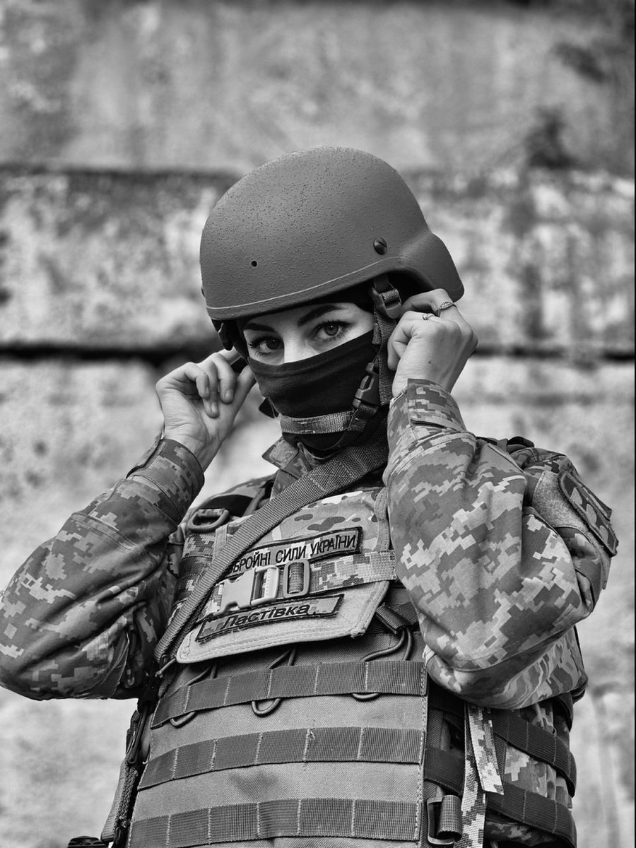 Anna Skоraij tweet media