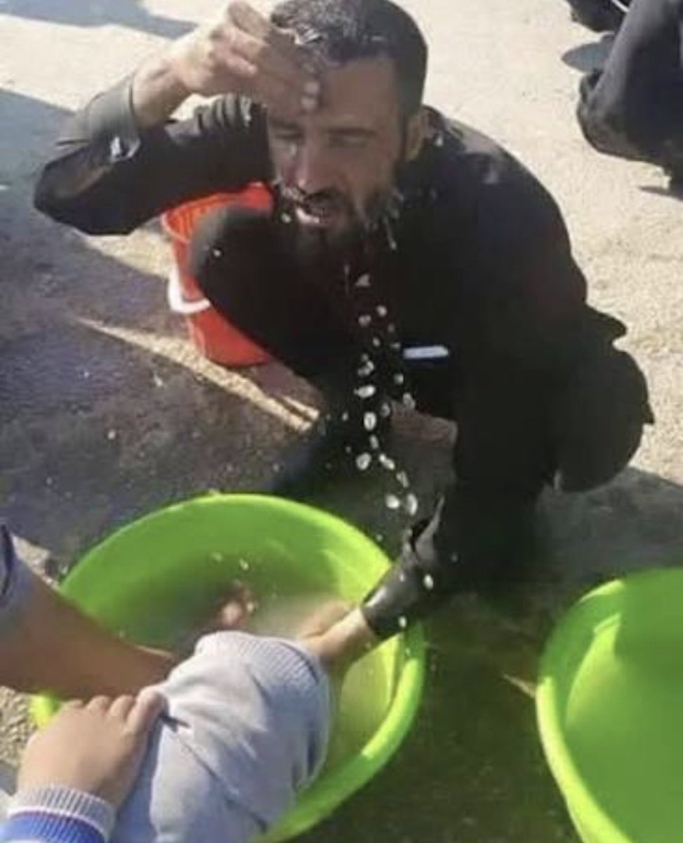 الغائب الحاضر tweet media