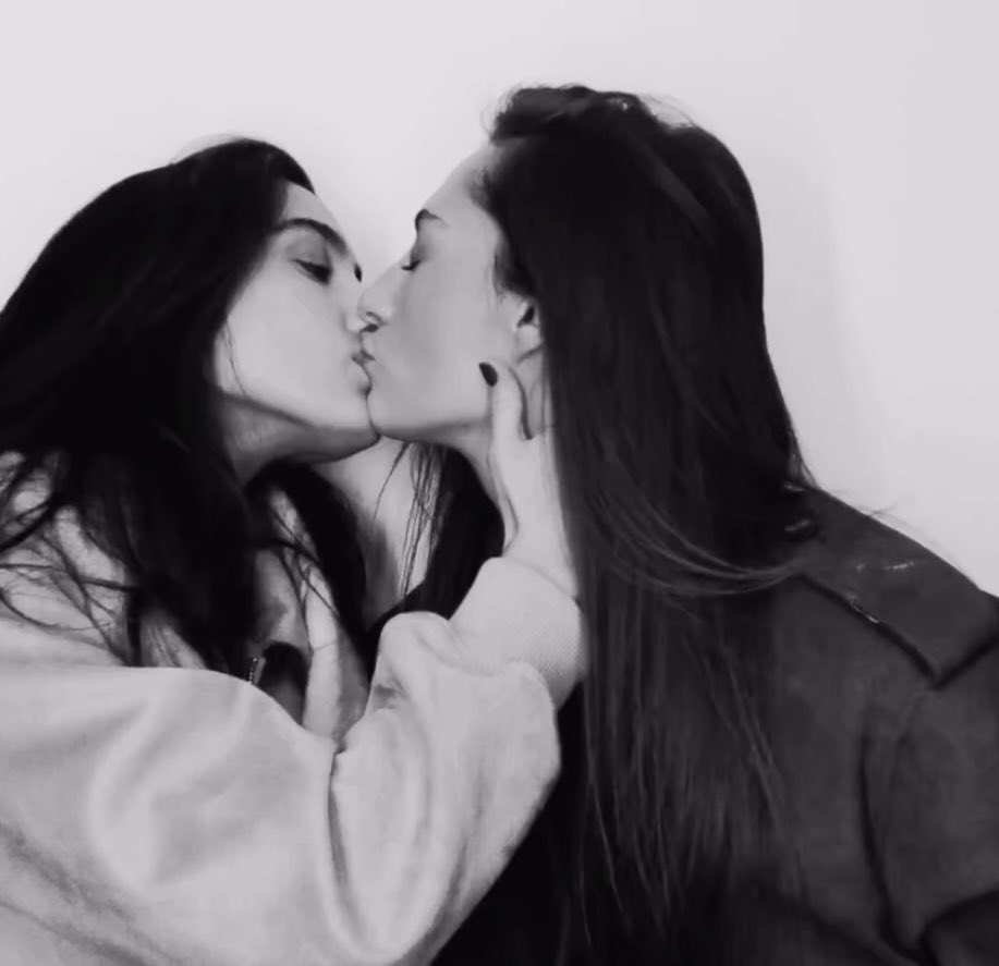 Franci_Esp tweet media