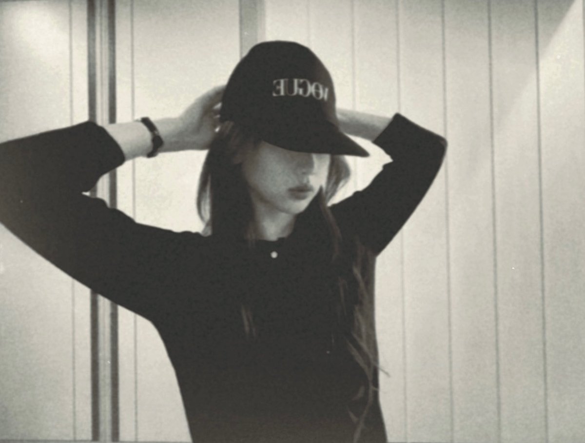 𝖱𝖴𝖱𝖴-𝖼𝗁𝖺𝗇 tweet media