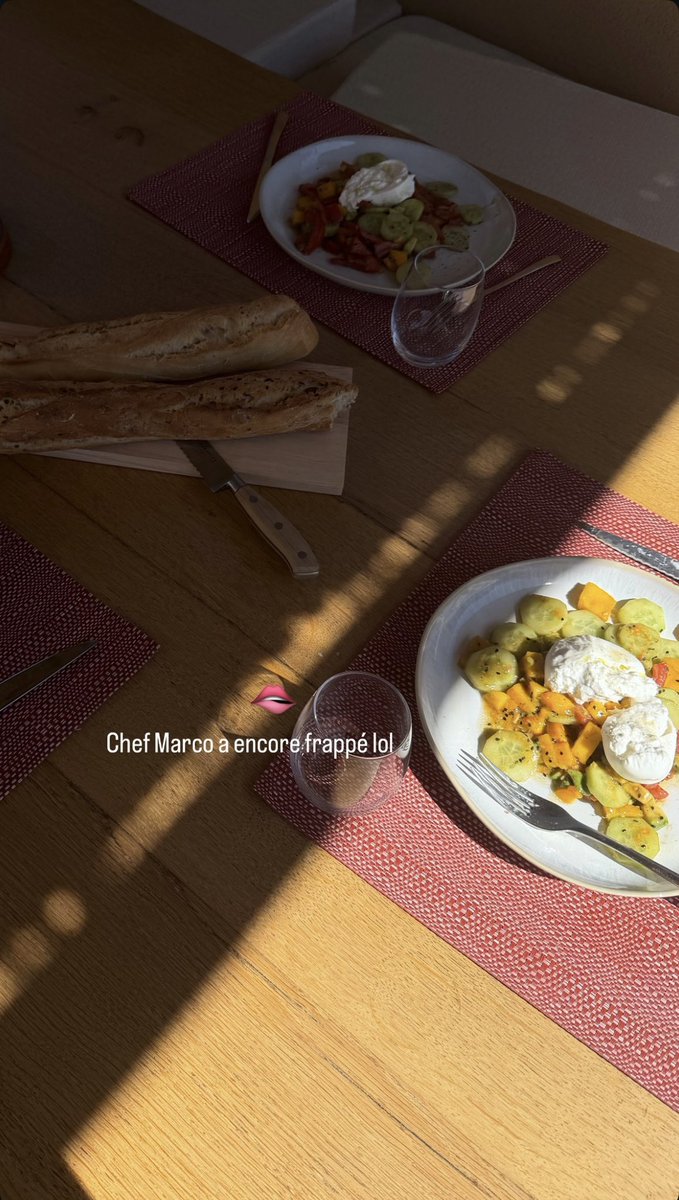 bvanderbilt_'s tweet photo. Breakfast for two https://t.co/wBQAqcPI85