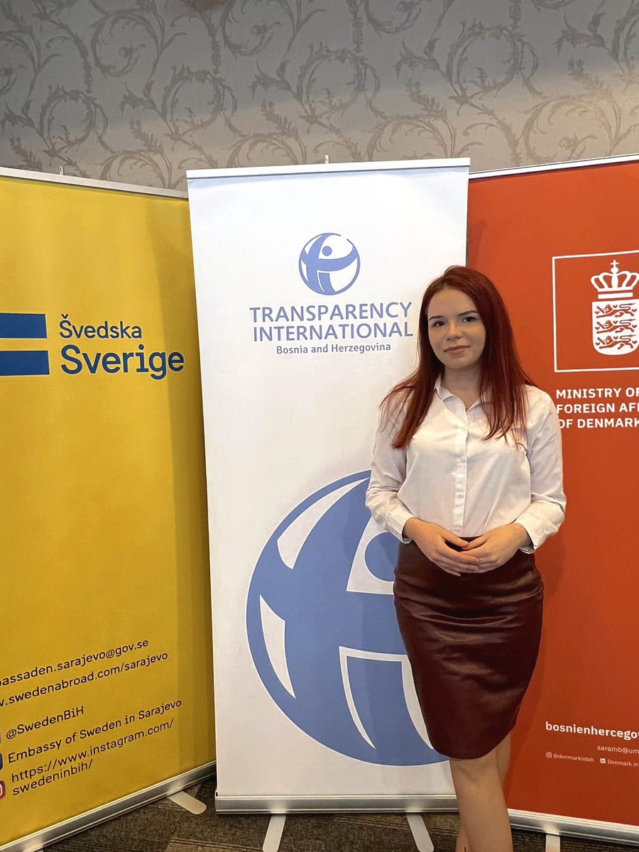 Николина tweet media