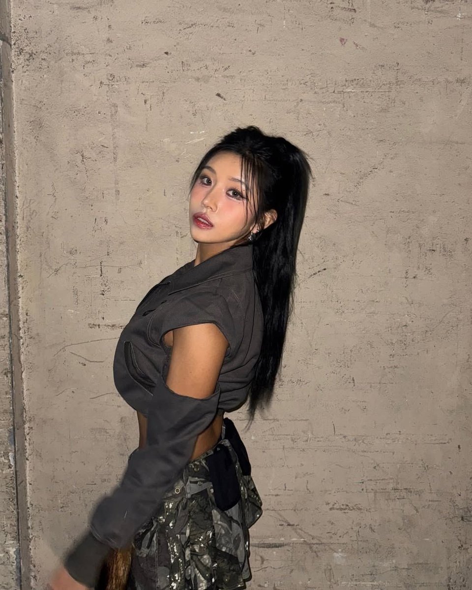 he’llyves (hypered by esha) 💚🖤 tweet media