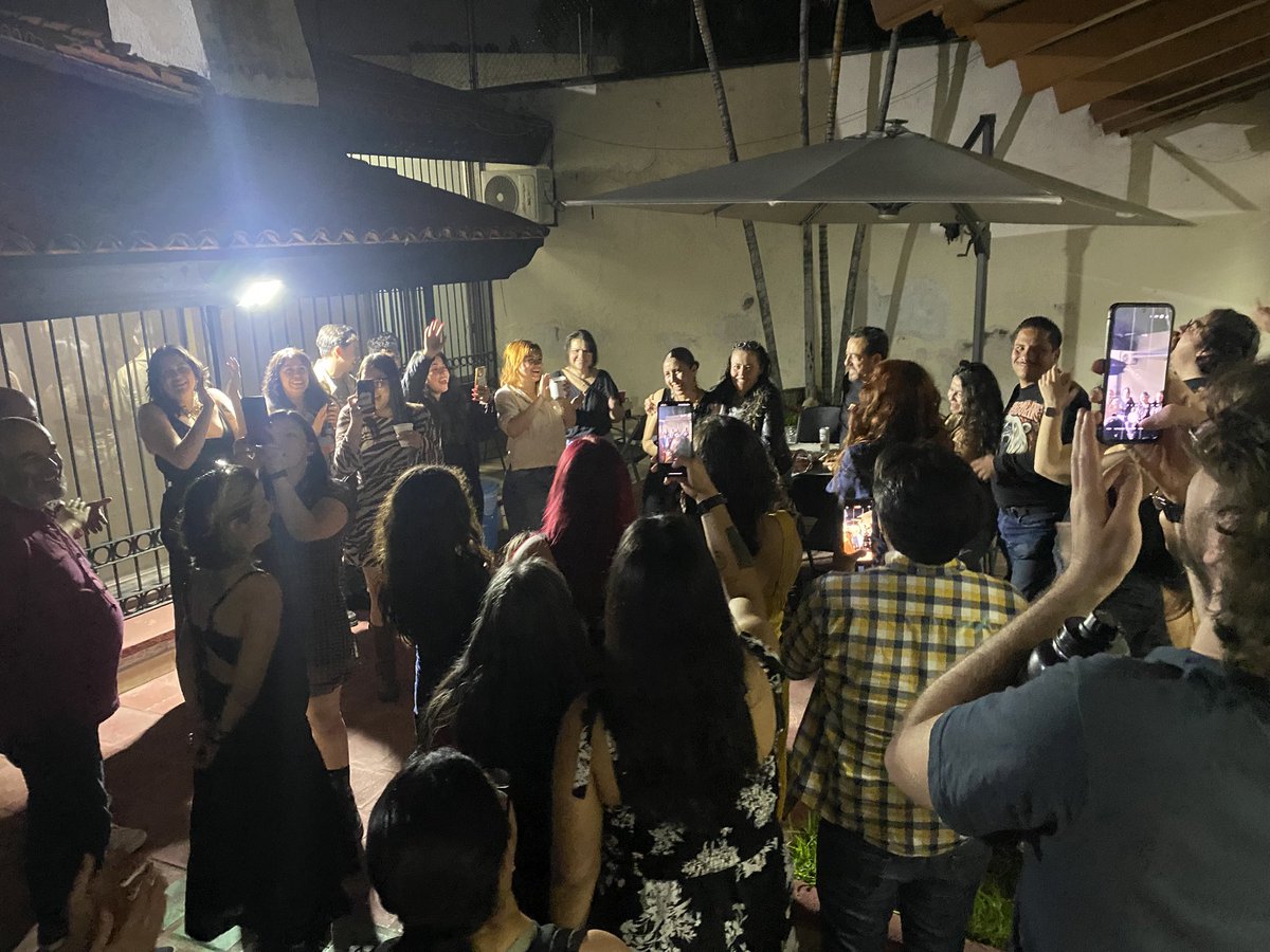 Al gravitar rotando tweet media