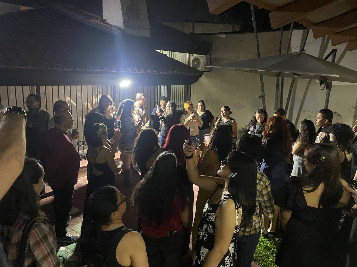 Al gravitar rotando tweet media