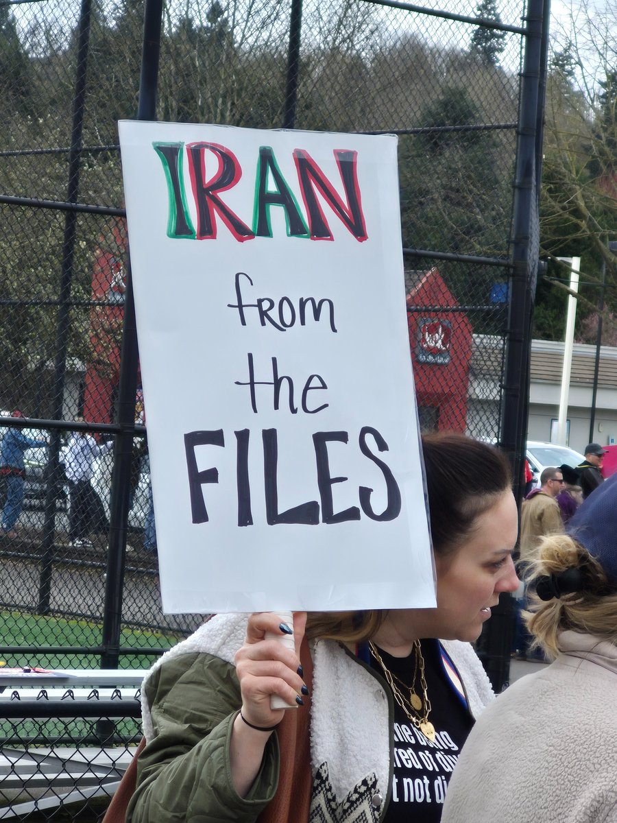 ZinniaCoco's tweet photo. @CtgjrJr @RpsAgainstTrump https://t.co/BDHd6k5PJp