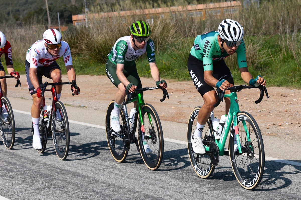 Equipo Kern Pharma tweet media