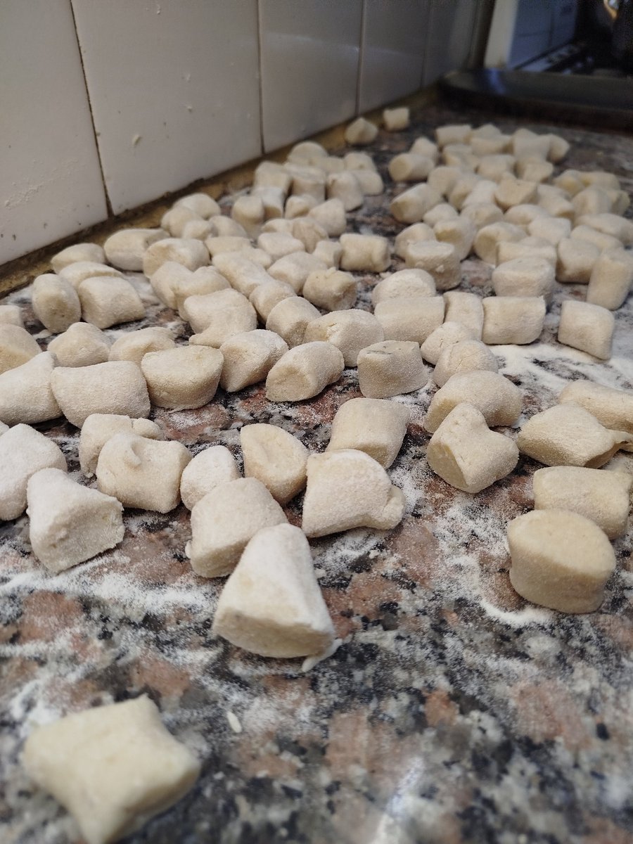 Alea Iacta Est tweet media