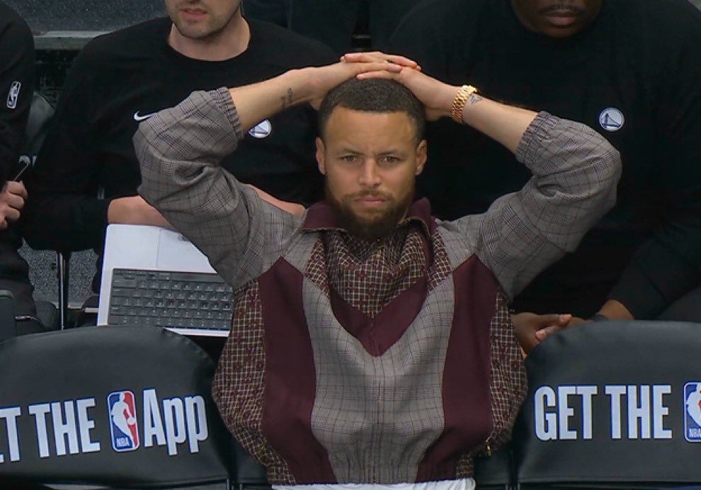 𝑫𝑱 tweet media