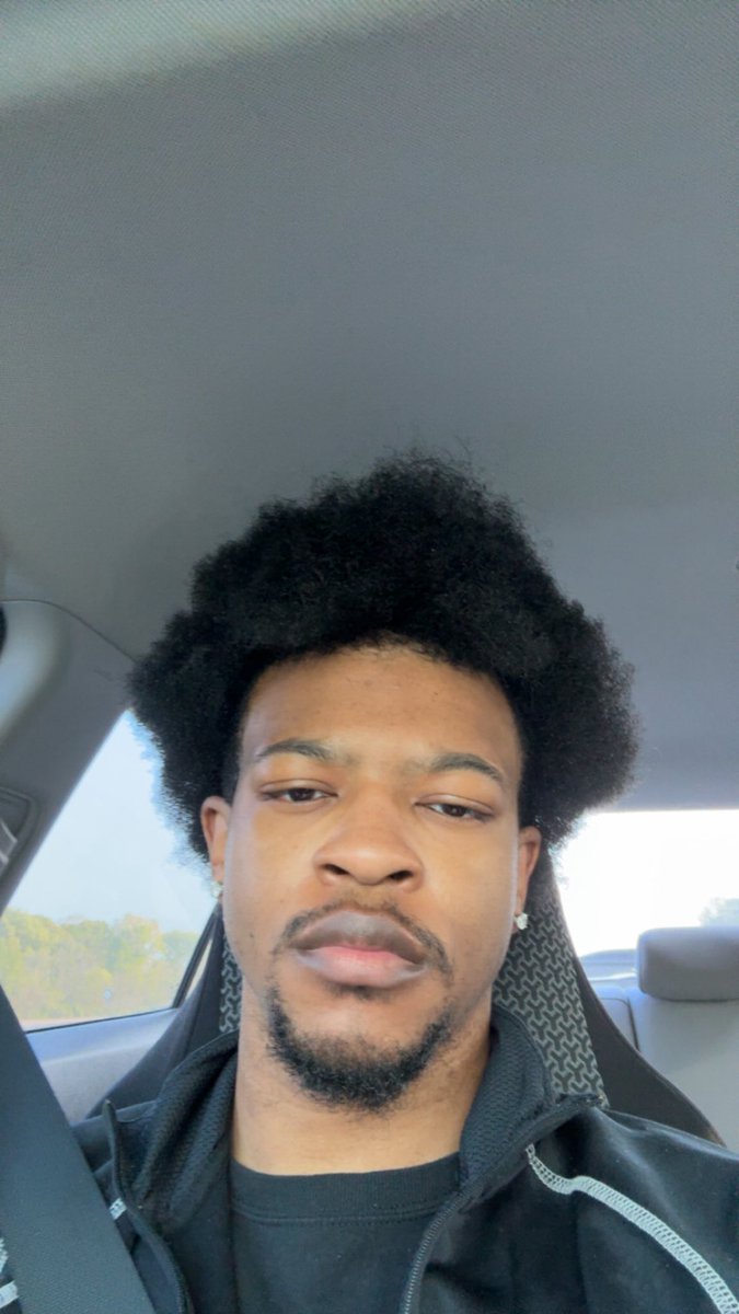 𝑫𝑱 tweet media