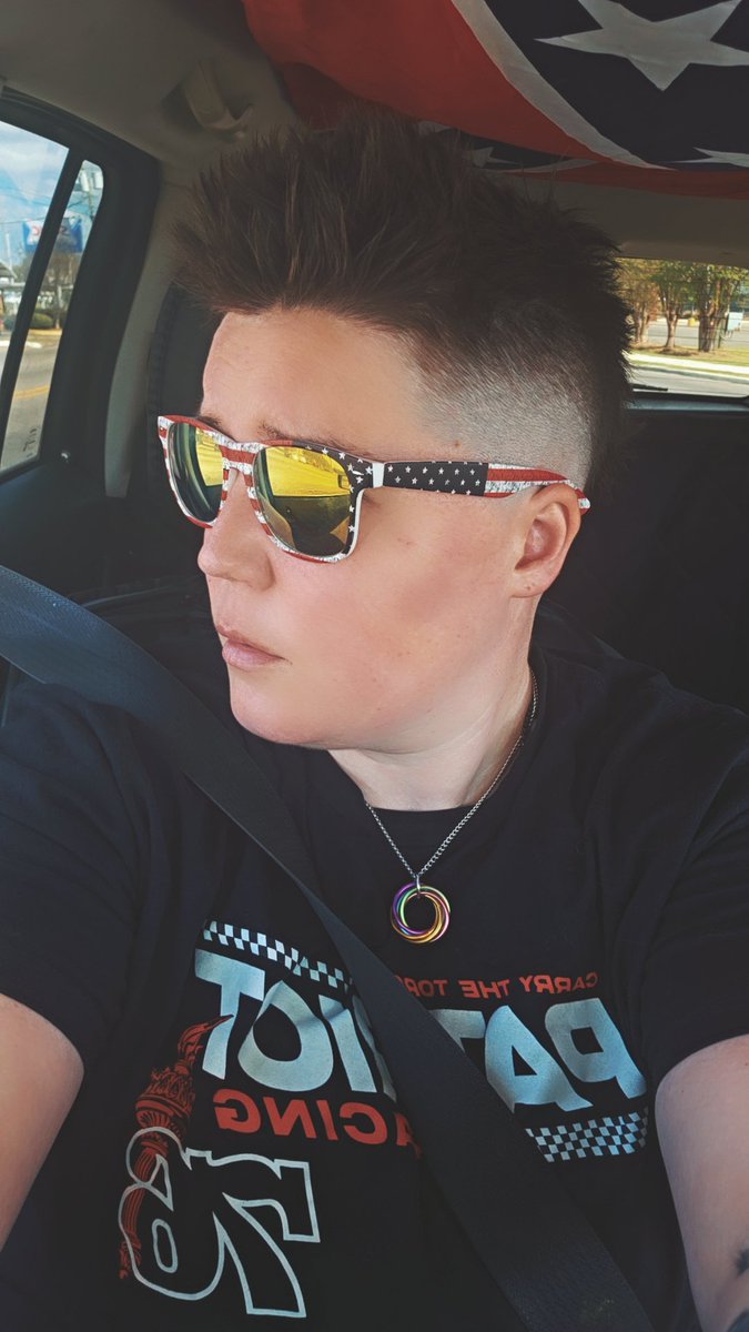 Iliftfordoughnuts tweet media