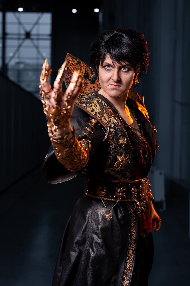 Ainaven Cosplay tweet media