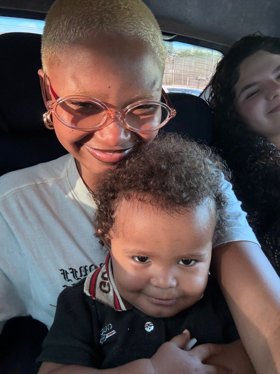 demonia carecuda tweet media