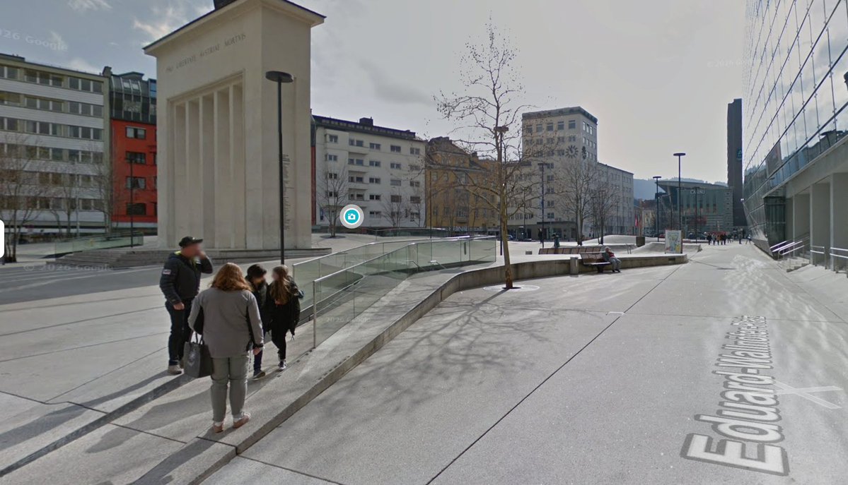 Pražské dopravní peklo tweet media