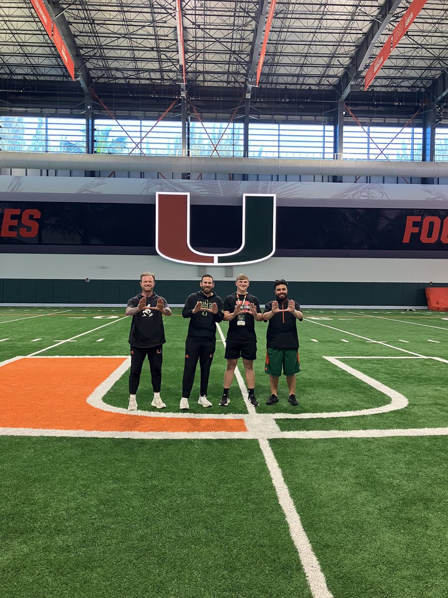 KeatonMiddle56's tweet image. Had an awesome day @CanesFootball for their Spring Practice! Thank you @CoachKalter, @CoachFerras, and @ImClayJames for the hospitality and can’t wait to be back this summer! 
#longsnapping #specialteams 
@SpecialTeamsU @AdamBooker919