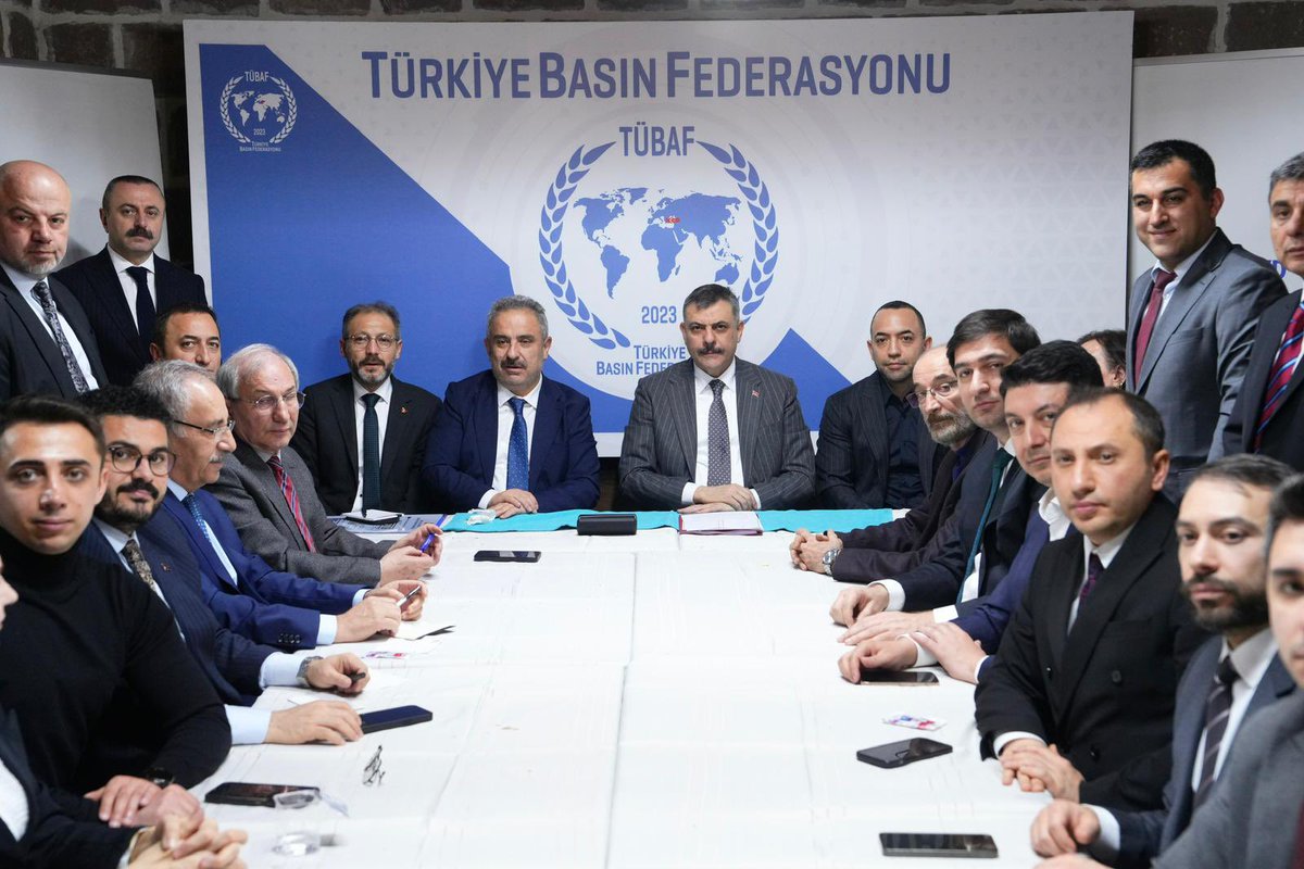 hsnyvzbkr's tweet image. Türkiye Basın Federasyonu Anadolu Sohbetleri programına konuk olan İçişleri Bakanı Sayın Mustafa Çiftçi APP plakalar konusunda kararlı olduklarını ifade etti... 
#APP #plaka #trafik #MustafaÇifçi
@tbfederasyonu @snnburhan