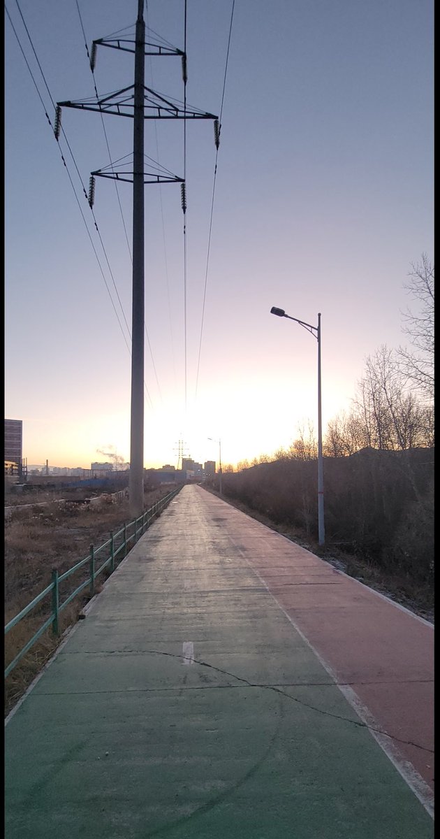 Guilee.mn tweet media