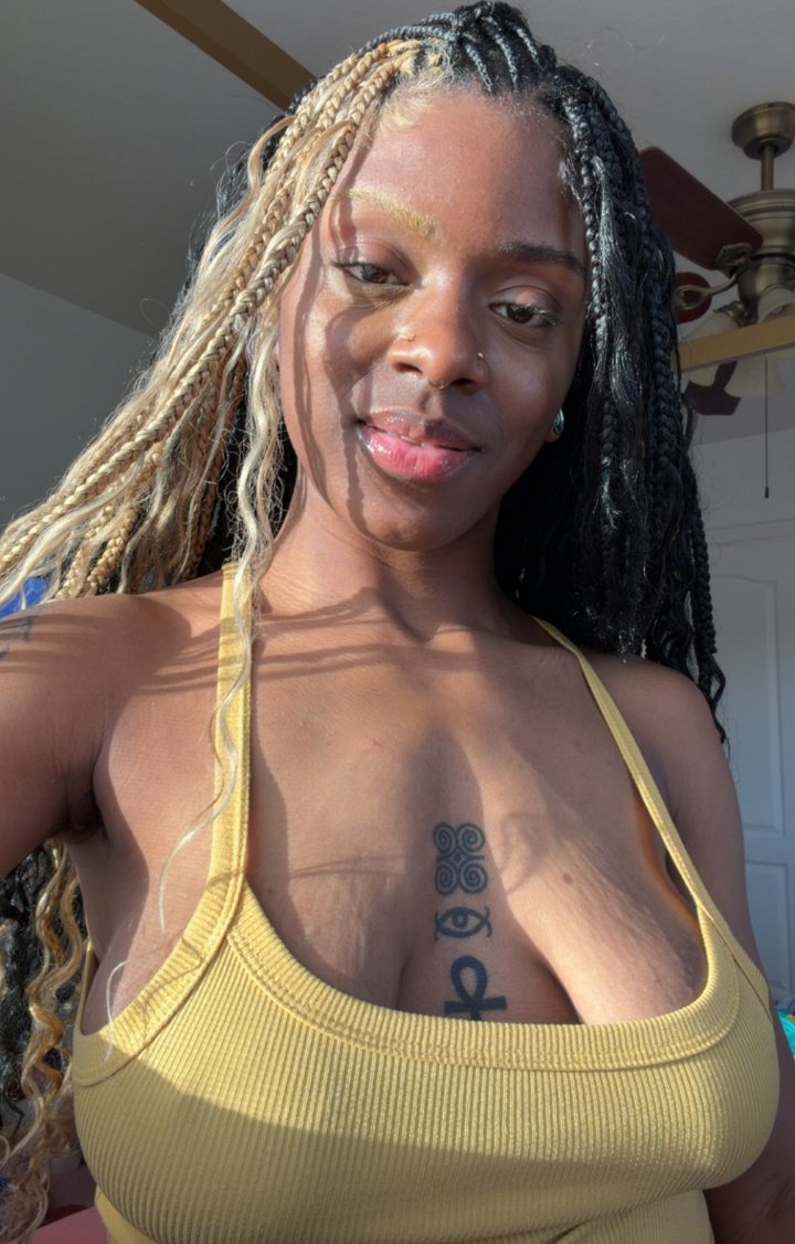 Business Girl tweet media