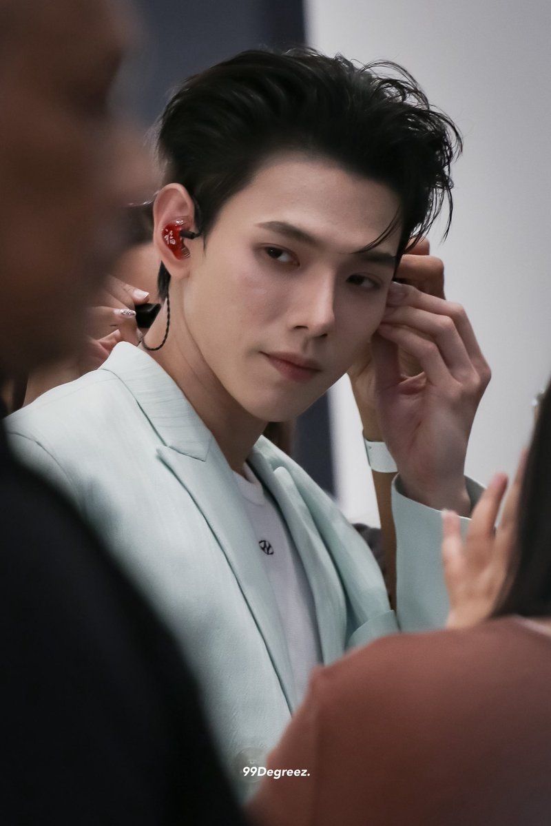 𝟵𝟵𝘿𝙚𝙜𝙧𝙚𝙚𝙯. tweet media