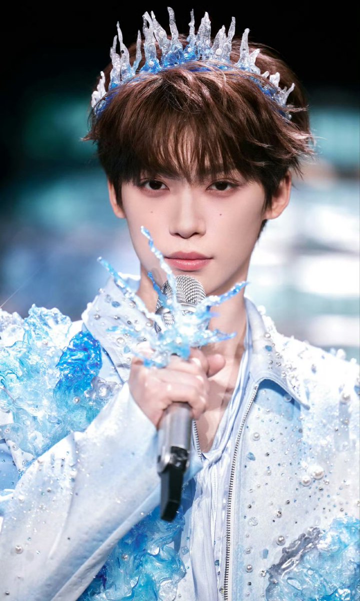 A. Grayson. tweet media