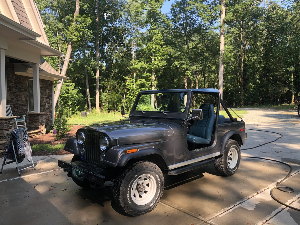 RHW37100 tweet media