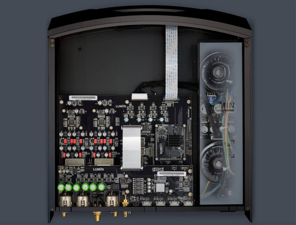 fairaudio_de's tweet photo. NEWS Der Lumin P2 vereint Streamer, DAC und Vorstufe in einem Gerät...
https://t.co/kC7gzSgGr3
#hifinews #hifi #news #fairaudio #stereo #highend #digitalaudio #digitalhifi #audiostreaming #digitaltransport #streamingbridge #streamer #dawandler #LuminP2 #Lumin #audiolust https://t.co/NORzx0trJH