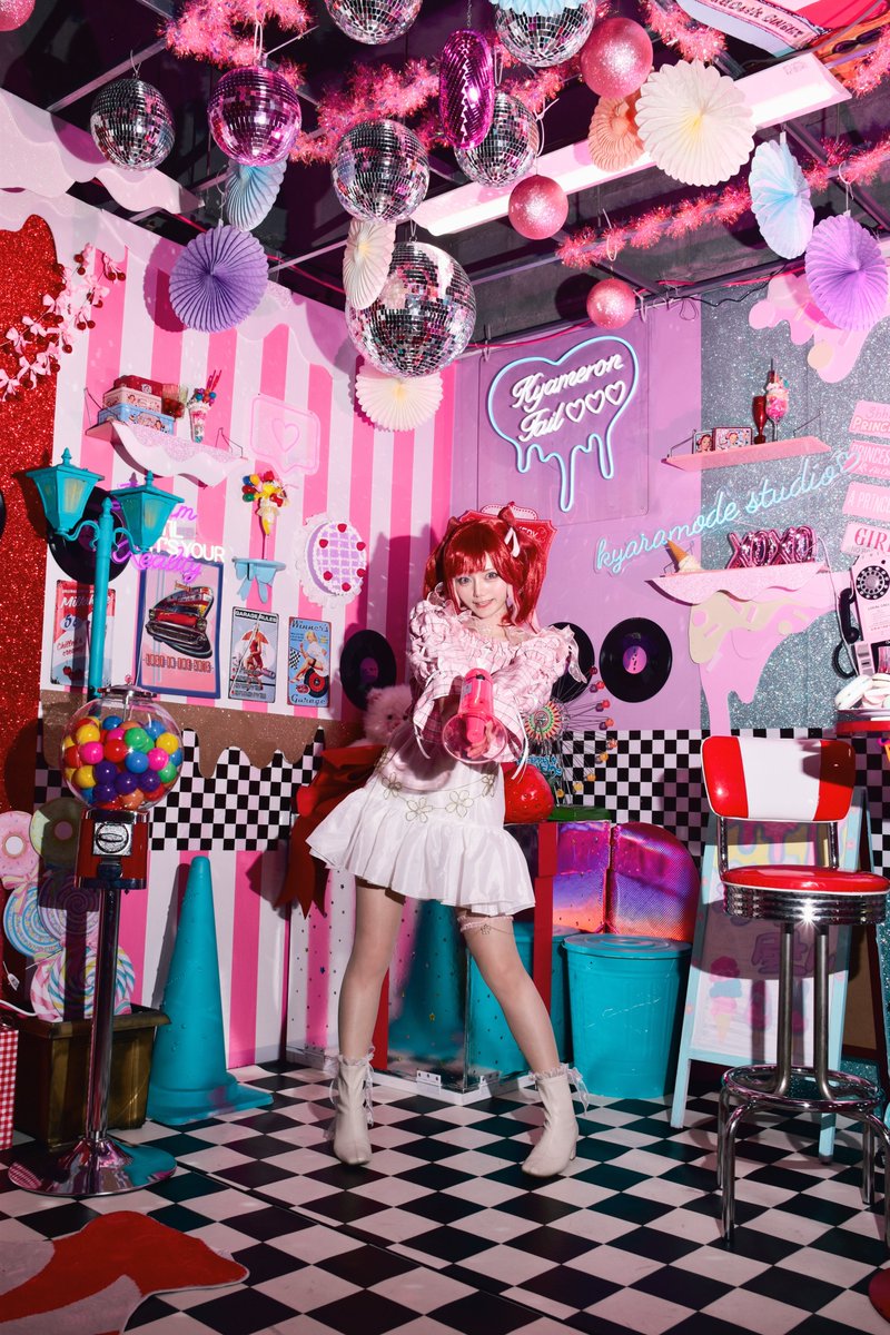 ななせ tweet media