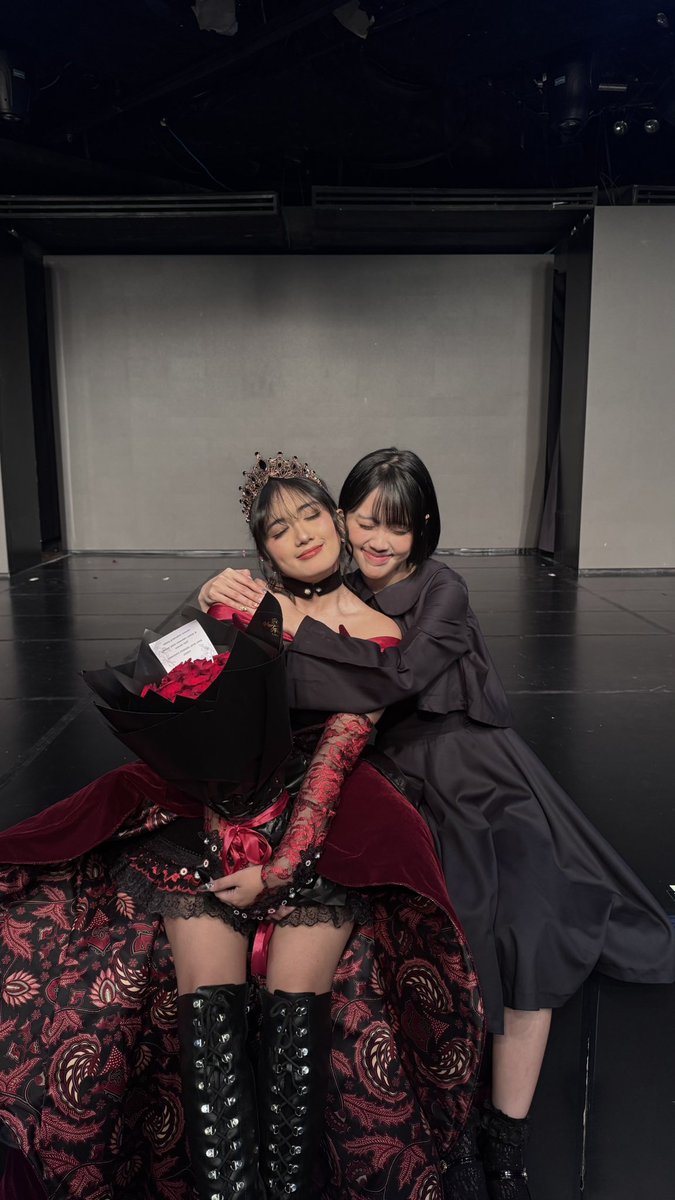 gabriela abigail tweet media