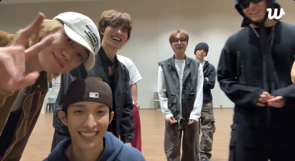 ์๋ฆฌ๐๐ซ tweet media