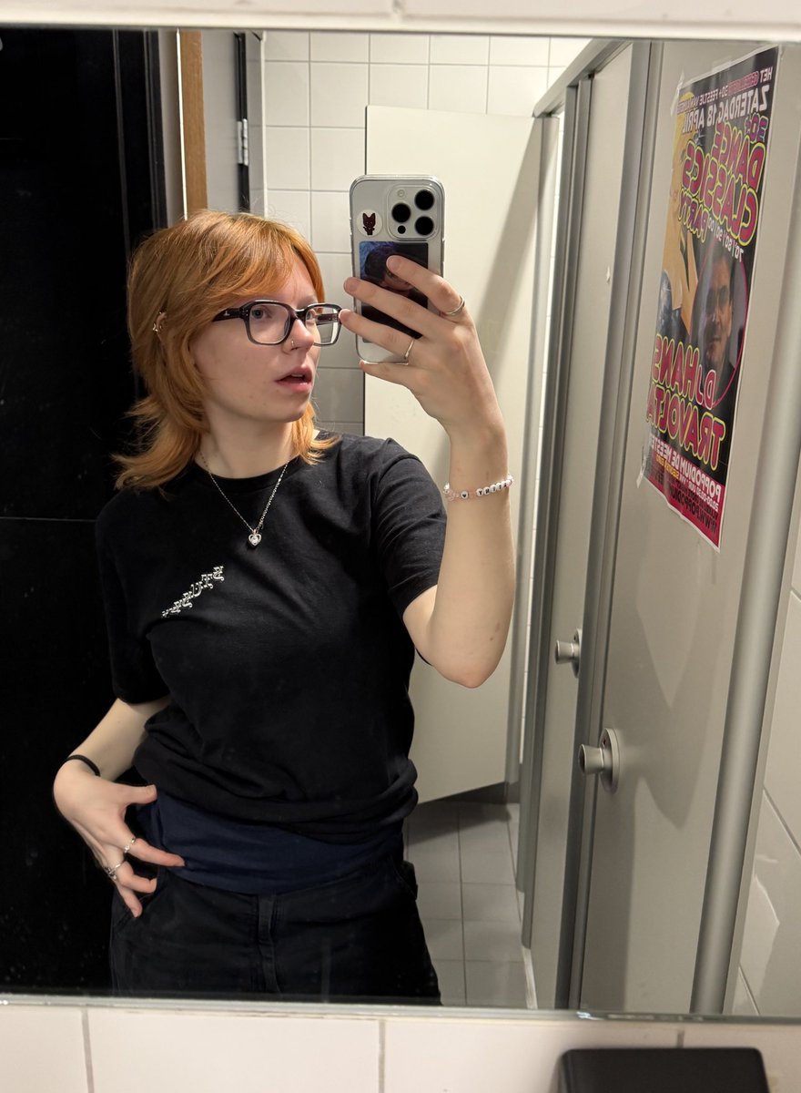 eli⁷⁺⁸ ⋆. 𐙚 ̊ is seeing BTS 🪭 tweet media